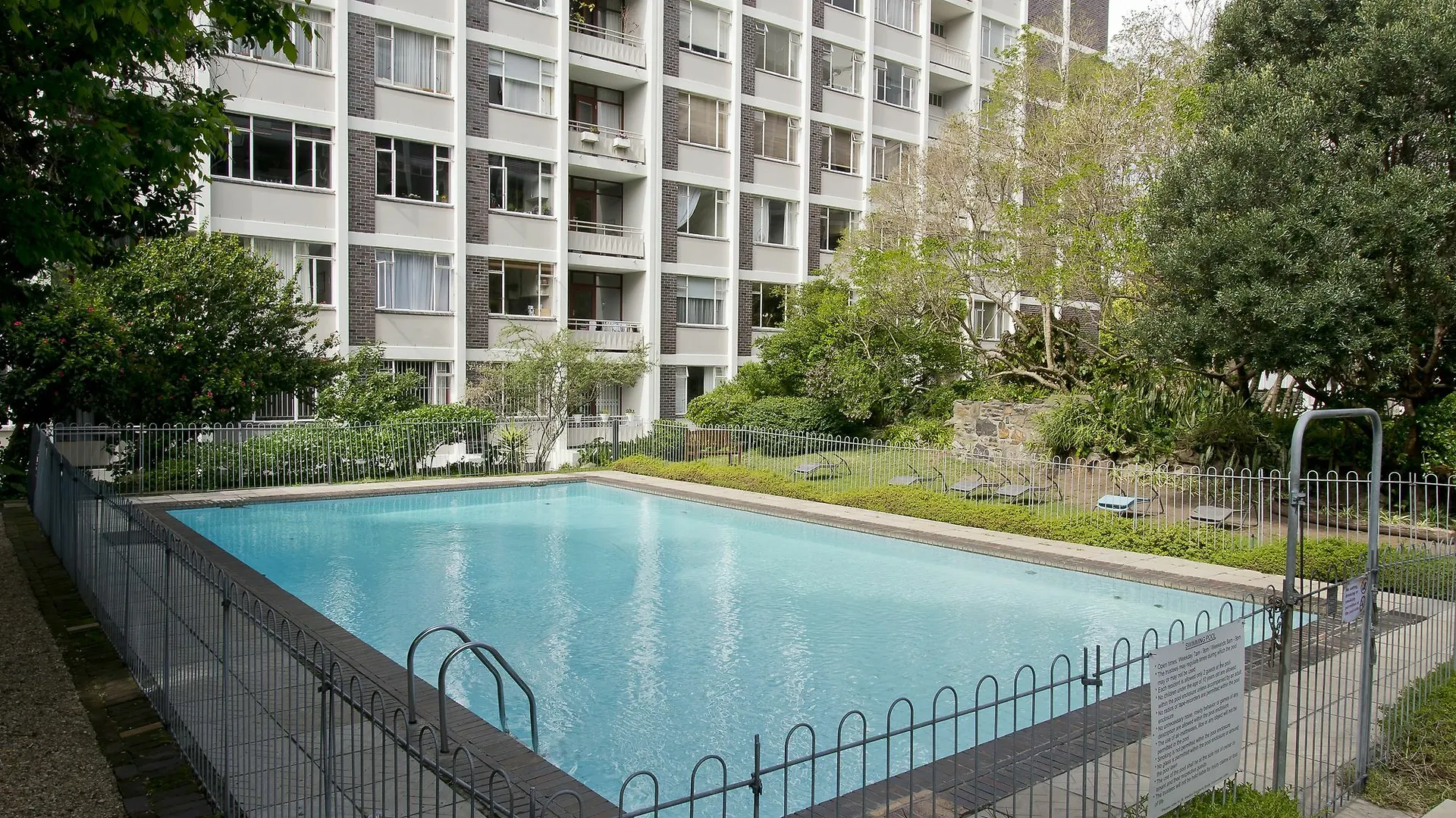 Manhattan Style Studio In Cape Town Cbd Apartment